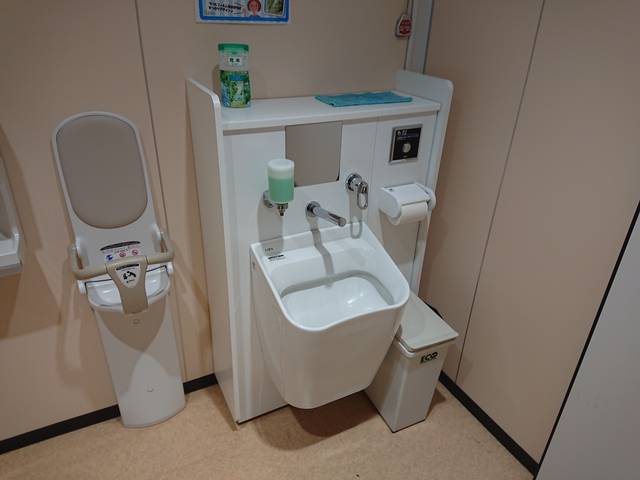 トイレ用品 Hiro TOTO ハイドロセラ・フロア PUS パブリックトイレ小便器下専用