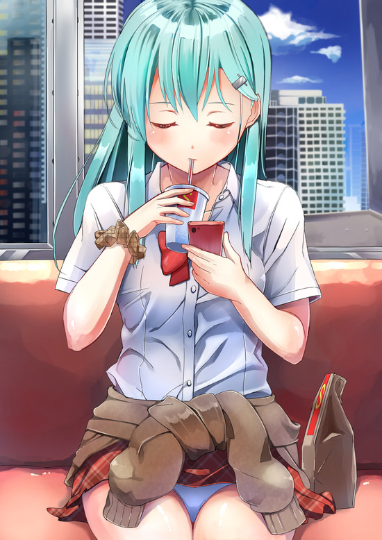 【二次エロ】制服着ている二次キャラのミニスカやパンチラ画像がみたい！ 2