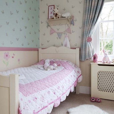 Blue-and-pink-bedroom-traditional-for-girls