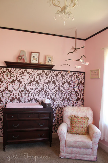 damask-wallpaper-baby-room