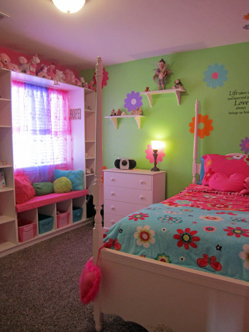 ベリーピンクと黄緑のポップな部屋 可愛い部屋紹介ブログ
