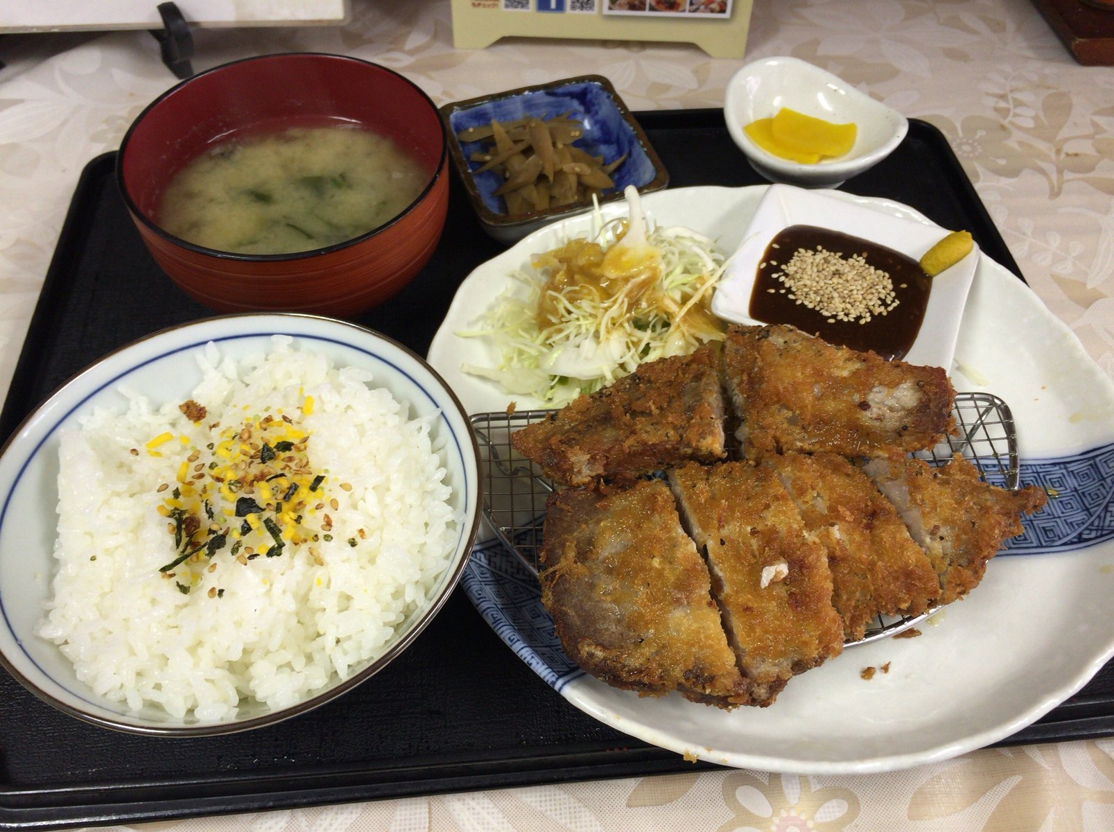 山口宇部のグルメを紹介したいのよ 新登場 ビッグとんかつ定食っ いっぺい堂 山口宇部のグルメを紹介したいのよ 新登場 ビッグとんかつ定食っ いっぺい堂