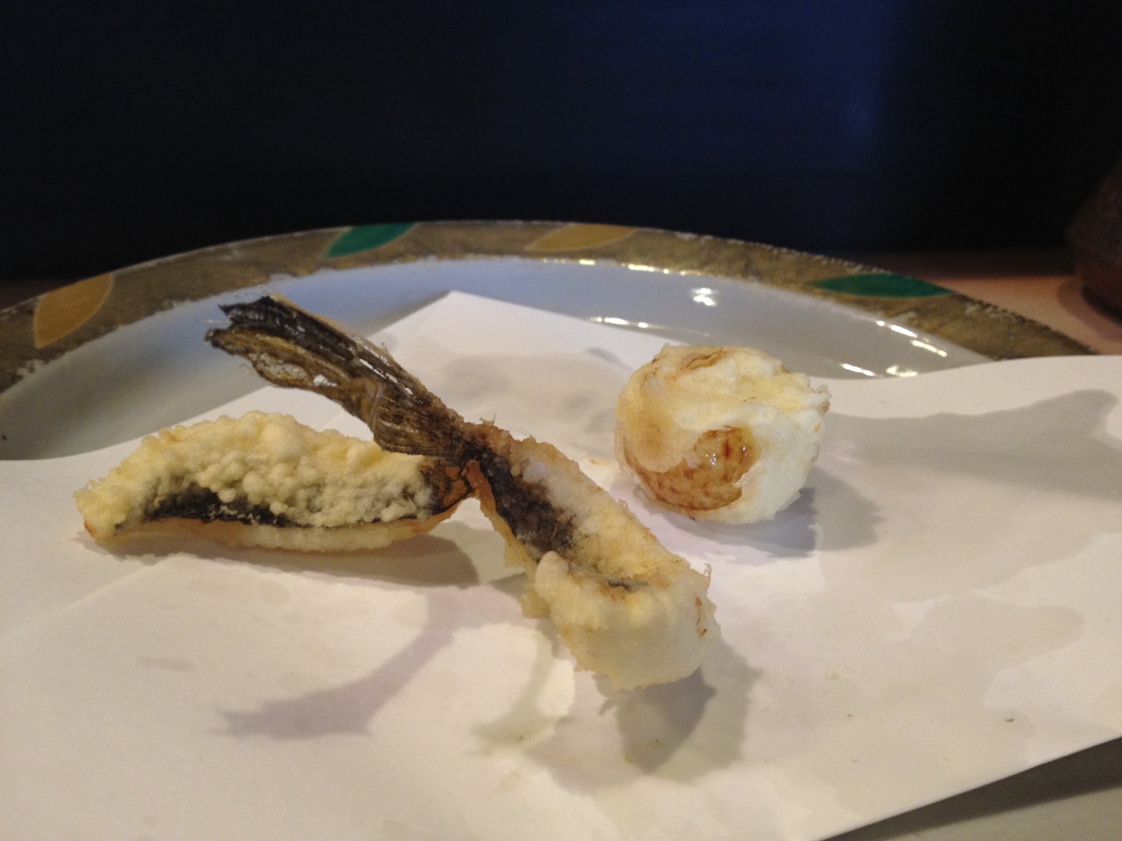 山口宇部のグルメを紹介したいのよ ふんわりと軽く仕上げられた天ぷらを レモンとお塩で 鉢の木