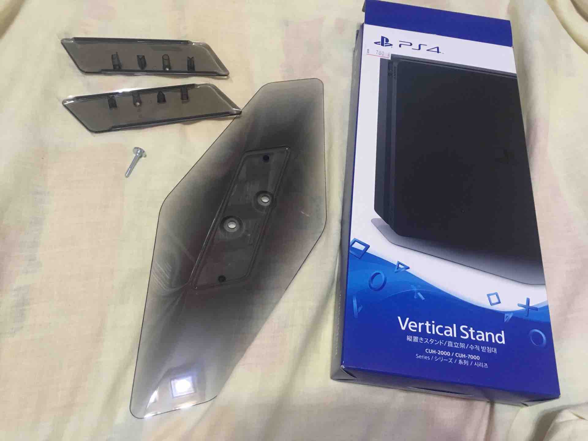 PS4の公式縦置きスタンドを買ったお : 黒詩☆紅月の奇行記録場（仮）～台湾ゲーマーと日本コンテンツ～