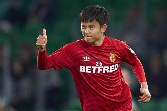 ◆画像◆ベティス戦ウィンクしつつサムズアップする久保建英くんさんの表情が良すぎて草