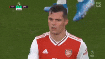 ◆悲報◆アーセナル主将ジャカさん交代時サポの大歓声に逆ギレ！ゆっくり歩いて煽り返しブーイングを浴びる