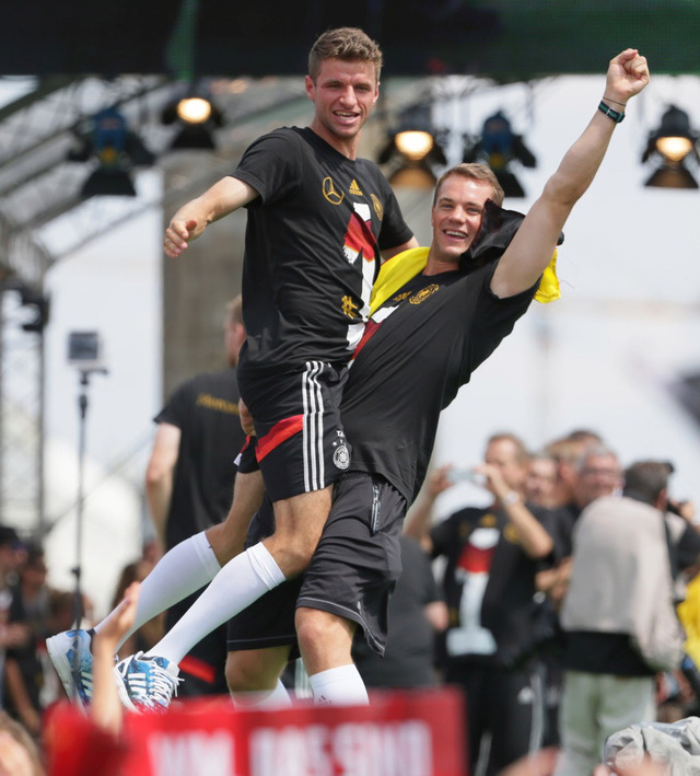 ◆Ｗ杯小ネタ◆このノイアー、ミュラーに完全に入っちゃってるよね(´・ω・｀)