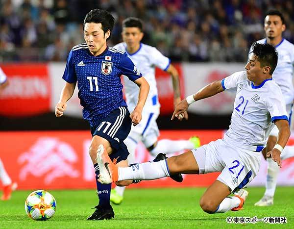 ◆日本代表◆中島翔哉、黒スパイクで日本代表の１０番ハク奪か？by 東スポ