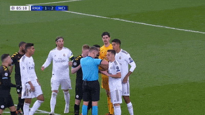 ◆Gif小ネタ◆シティ戦DOGSOでレッドカード貰った瞬間のセルヒオ・ラモスｗｗｗ