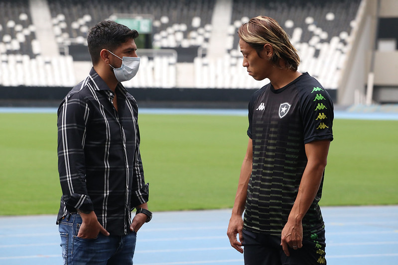 画像 ラモン ディアスの息子と会談した本田圭佑 不穏な雰囲気を醸し出してて草 スポキチ速報 画像 ラモン ディアスの息子と会談した本田圭佑 不穏な雰囲気を醸し出してて草 スポキチ速報
