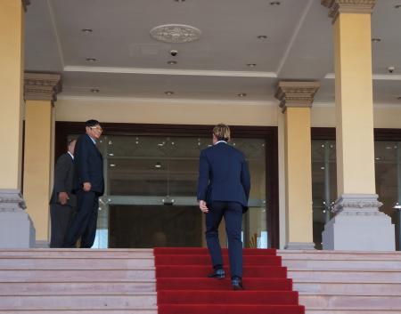 ◆ミラン本田◆本田圭佑がカンボジアのフン・セン首相と面会しセルフィする