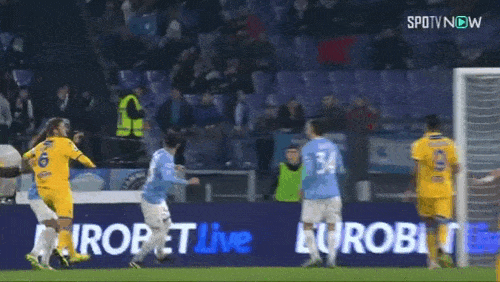 ◆悲報◆ラツィオMFゲンドゥージさんエリア内でボールをハエと勘違い？はたき落としてしまいあえなくPK