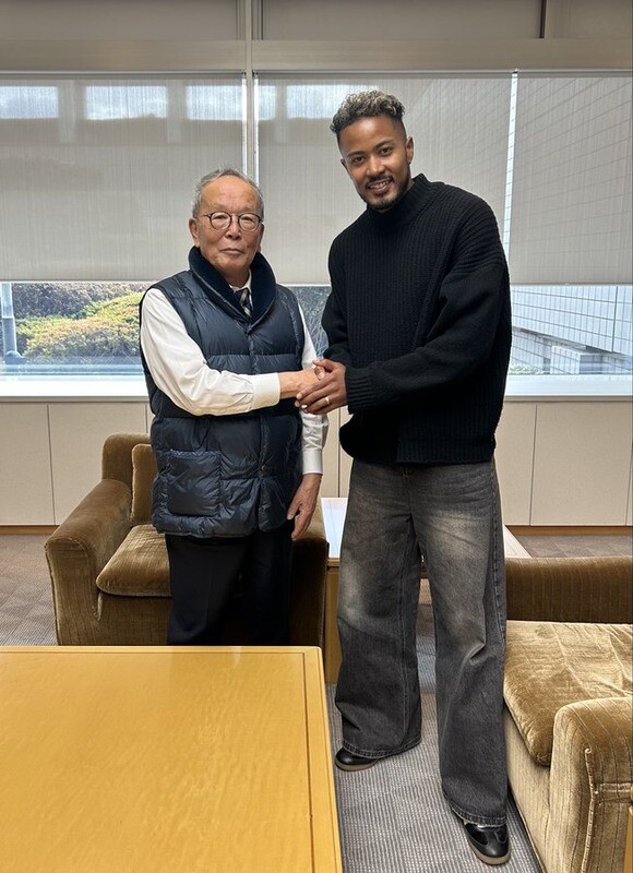 ◆悲報◆鈴木武蔵、来季J1昇格の横浜FC移籍決定的！武蔵の地元市長騙されてた？？？
