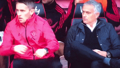 ◆Gif小ネタ◆GK不在のゴールへの連続シュートを奇跡的にクリアされた直後のモウリーニョｗｗｗ