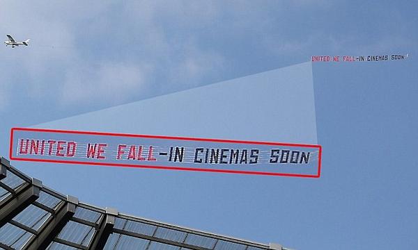 ◆悲報◆ManUtd「ユナイテッドの没落－映画化決定」とCityサポに飛行機バナーで皮肉られる