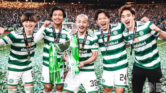 ◆画像◆スコットランドFA杯優勝セルティックの日本人選手面々がむっちゃいい雰囲気で草