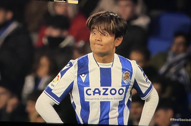 ◆悲報◆ソシエダFW久保建英くんさん、ケイスケ・ホンダみたいな顔芸😭