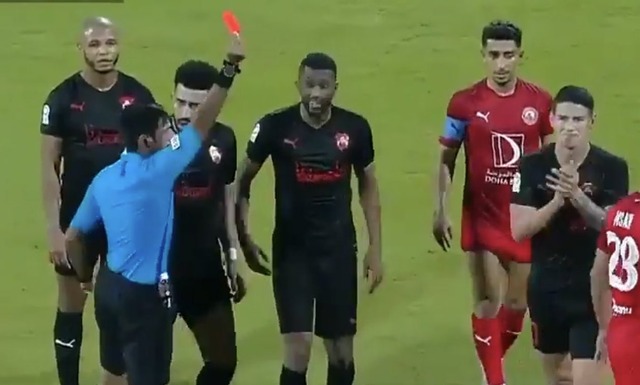 ◆悲報◆カタール移籍のハメス・ロドリゲス、判定に不満爆発！文句言いすぎて瞬時にイエロー2枚で退場…中東無理？