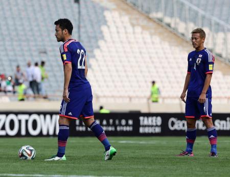 ◆日本代表◆吉田、本田から奪ったＦＫ「ＣＢ蹴るのダメ」はだめ