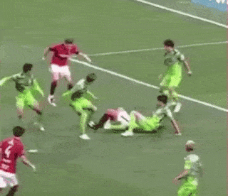 Gif小ネタ 槙野智章さんが引退したら思い起こされるであろうプレー集のwktk感は異常 W 2chフットボールまとめアンテナ