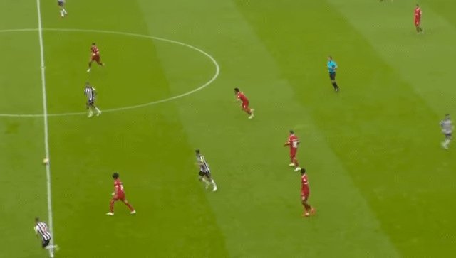 ◆悲報◆リバポMF遠藤航さん、ギマリャンイスから奪おうとしてスッテンコロリンしてしまう😂