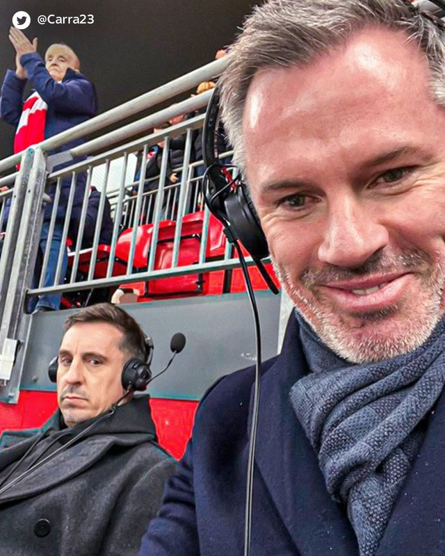 ◆悲報◆リバポ×マンU、キャラガーの隣で観戦するネビルさん賢者モード😭