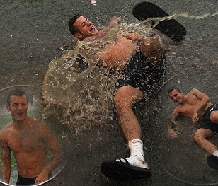 ◆プレミア小ネタ◆お騒がせウィルシャーくん（アーセナル）今度は泥んこプールで！！？