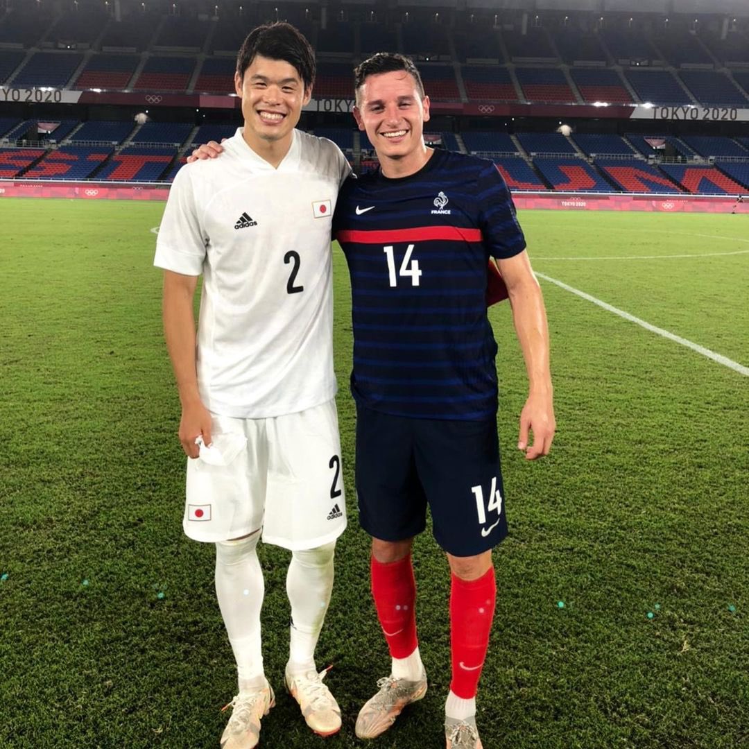 画像 試合後盟友トヴァンと酒井宏樹がパシャリ いい笑顔過ぎて草 2chフットボールまとめアンテナ 画像 試合後盟友トヴァンと酒井宏樹がパシャリ いい笑顔過ぎて草 2chフットボールまとめアンテナ