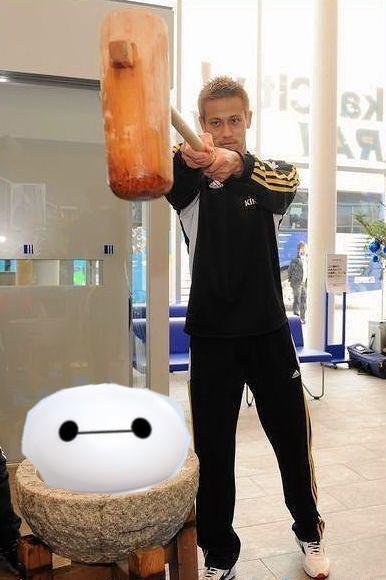 ◆画像小ネタ◆本田圭佑さんの餅つき
