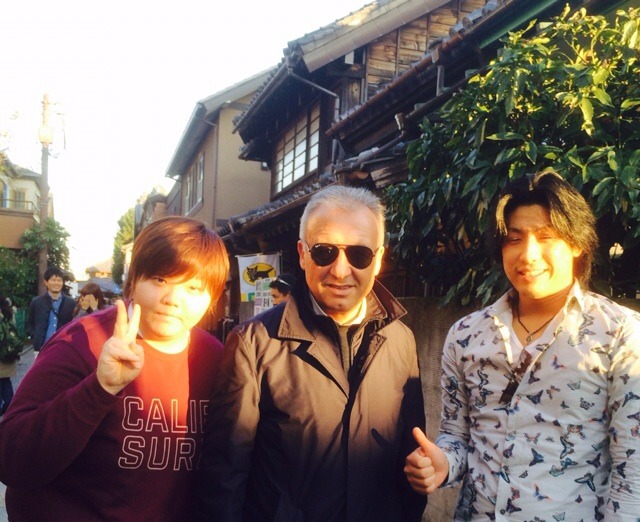 ◆画像小ネタ◆ザッケローニ、日本に来ていろんなところで写真撮られてるｗｗｗ