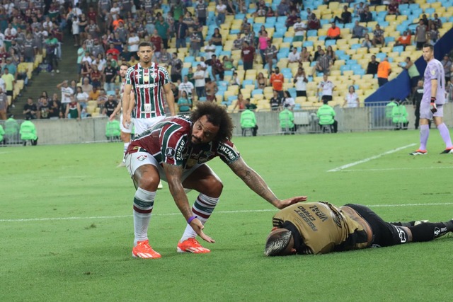 ◆南米◆元マドリーのマルセロと元バルサのヴィダルがリベルタドーレス杯で対面になった結果ｗｗｗ