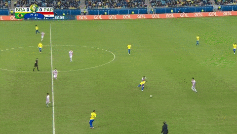 ◆Gif小ネタ◆二人に挟まれたところからくねくねボール動かしてパスするブラジル代表エヴェルトンの足技がうますぎる件