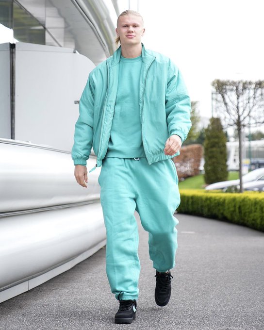 ◆画像◆マンCFWハーランドのファッションセンスは独特