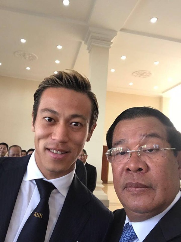 ◆画像◆フンセン首相が本田圭佑と撮ったセルフィーの画像ｗ