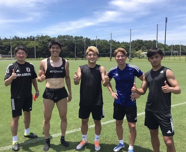 ◆悲報◆久保・浅野・堂安・冨安の自主トレ…暑すぎて冨安がおぱんちゅうさぎになってしまう😱