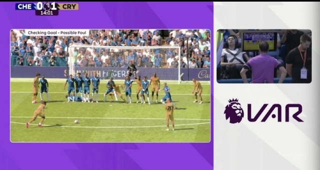 ◆悲報◆クリスタル・パレスさんFKでアコーディオンカーテン作戦失敗！エゼのゴール無効に