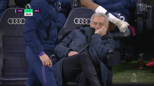 ◆悲報◆主審マイク・ディーン、２分も前のPK取るわVARもｇｄｇｄ、モウリーニョも呆れる