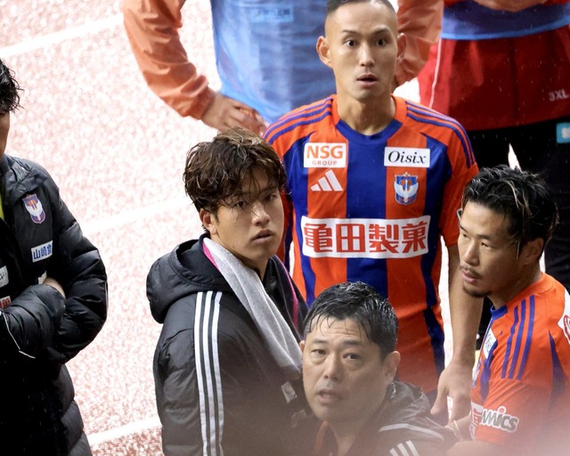 ◆悲報◆新潟DF早川史哉、サポになにか言われて激昂！その後号泣してしまう