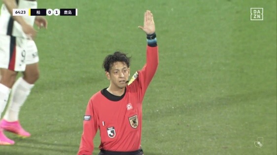 ◆悲報◆柏×鹿島の解説林陵平さん、汰木康也のゴラッソに酔いしれて主審が手を上げてるのにオフサイド判定...