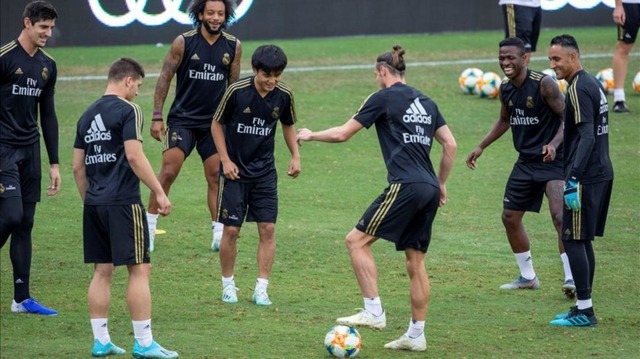 ◆画像◆鳥かごなのにベイルと久保のタイマン勝負みたいになてて草