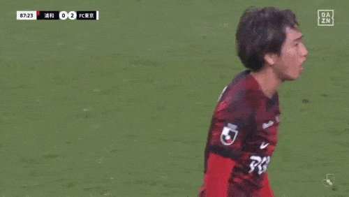 ◆悲報◆柏MF小泉佳穂くん、川崎DFウレモヴィッチのDOGSOファールに激昂！同僚原田に必死に止めれれる😭