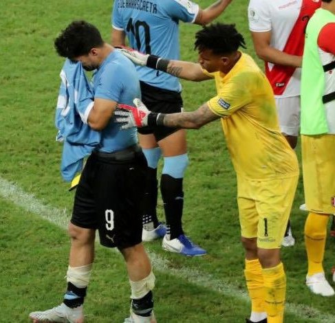 ◆悲報◆コパ・アメリカR8ペルー戦で唯一PK外したルイス・スアレス号泣