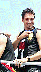 tumblr_n8r4gb1CKF1qc2poho3_250[1]