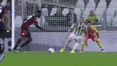 ◆Gif小ネタ◆ブッフォンも腰砕け…ジェノアFWクアメの軸足ダブルタッチシュートｗｗｗ