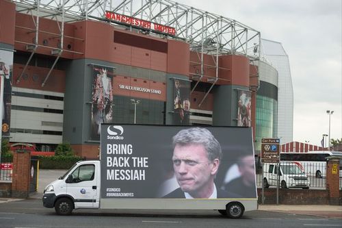 ◆悲報◆ＣＯ杯で大勝のMKドンズのスポンサーManUtdに「メシアの帰還！」と銘打ちモイーズを送りつける