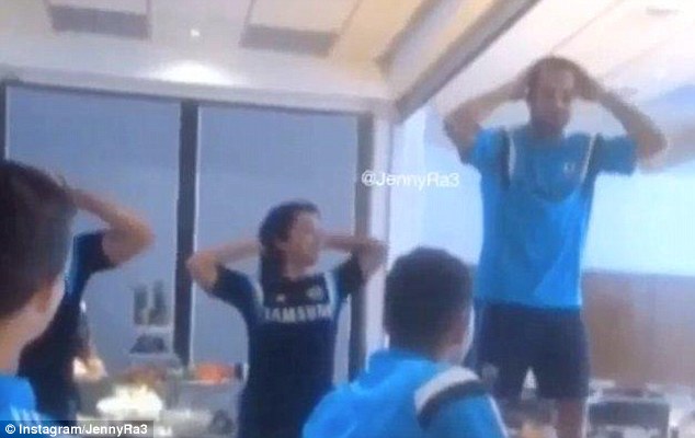 ◆プレミア◆セスク・ファブレガスとチェルシーのあの美人女医さんがマカレナダンス！！