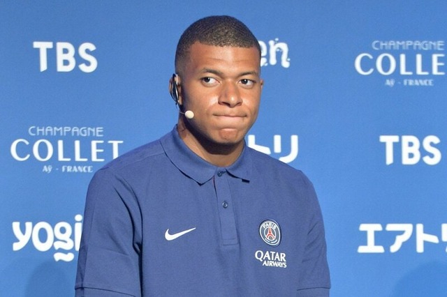 ◆ﾘｰｸﾞ･ｱﾝ◆エムバペの７０００万円超のフェラーリ購入に疑問の声「彼は運転免許を持っていない」