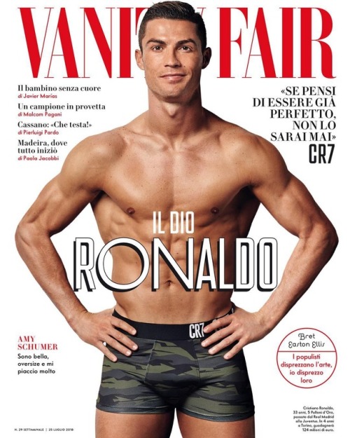 ◆朗報◆クリロナさん、アメリカの雑誌『VANITY FAIR』の表紙で肉体自慢(´・ω・`)