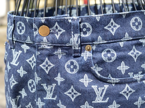 ルイヴィトン_05_ショート丈ジーンズ_紺_02