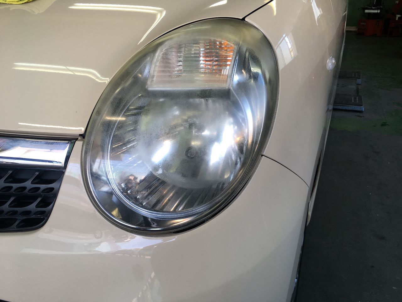車の豆知識 車のヘッドライトの黄ばみ対策とコーティング方法 栃木県 Garage Sea Swallow ガレージシースワロー Garage Sea Swallow ガレージ シースワロー 栃木県の中古車販売店 車の豆知識 車のヘッドライトの黄ばみ対策とコーティング方法 栃木県 Garage Sea Swallow ガレージシースワロー Garage Sea Swallow ガレージ シースワロー 栃木県の中古車販売店